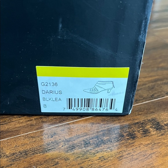 L.A.M.B. Darius Black Strappy Cutout Pointed Ankle Booties Size 8 - Picture 7 of 15